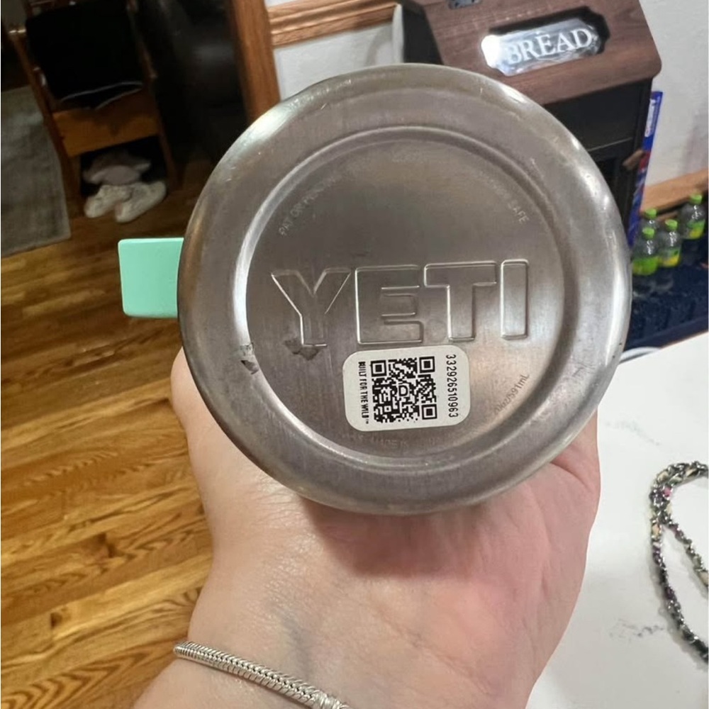 YETI Aqua Travel Mug with Handle - Picture 3 of 3